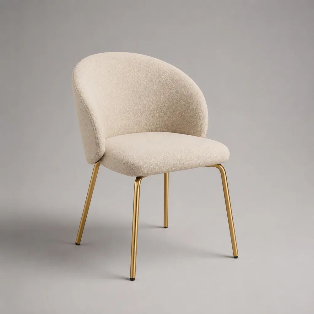 Sedia da pranzo imbottita in bouclé di poliestere crema con schienale arrotondato e gambe in acciaio oro, 56 × 58 × 80 cm
