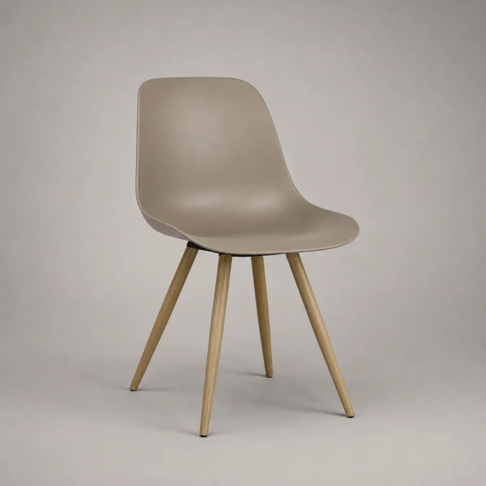 Sedia da pranzo tortora in plastica con gambe in legno, 48 x 55 x 82 cm